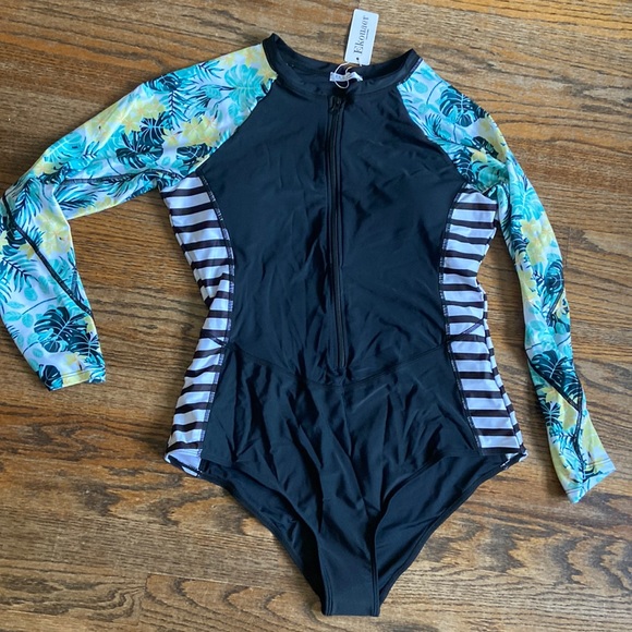 One pc bathing suit - Picture 1 of 3